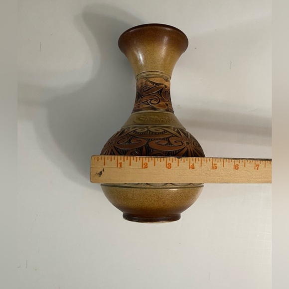 Sarawak Hand Carved Collectible Pottery Vase Signed 9” - Picture 2 of 8